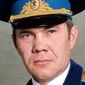 лебедь